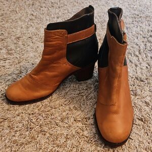 J Shoes Hardwick Ankle Boots Two-Tone Leather Stacked Heel EU 36 US 6